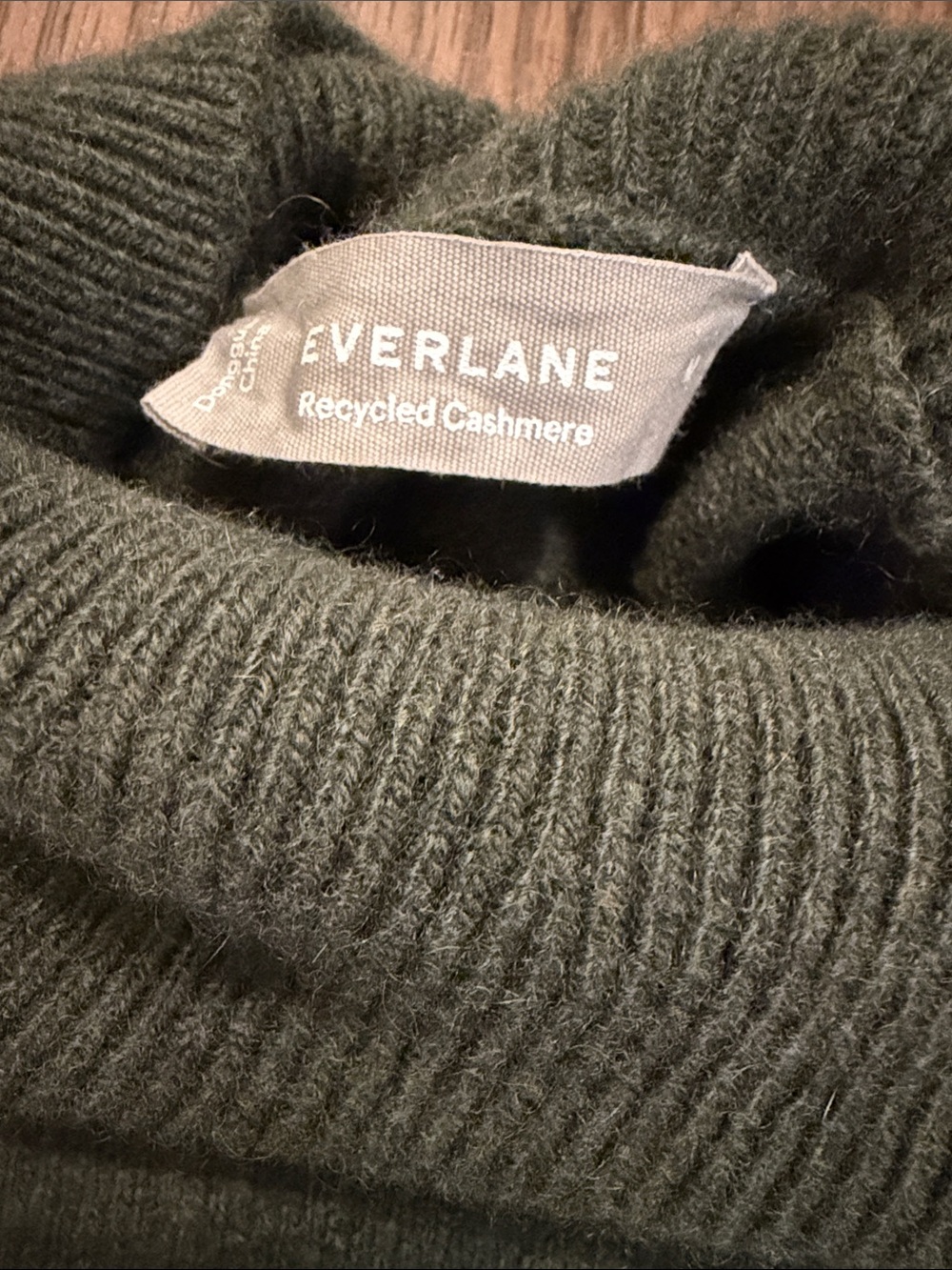 EVERLANE THE CASHMERE OVERSIZED TURTLENECK  size medium - Picture 11 of 13